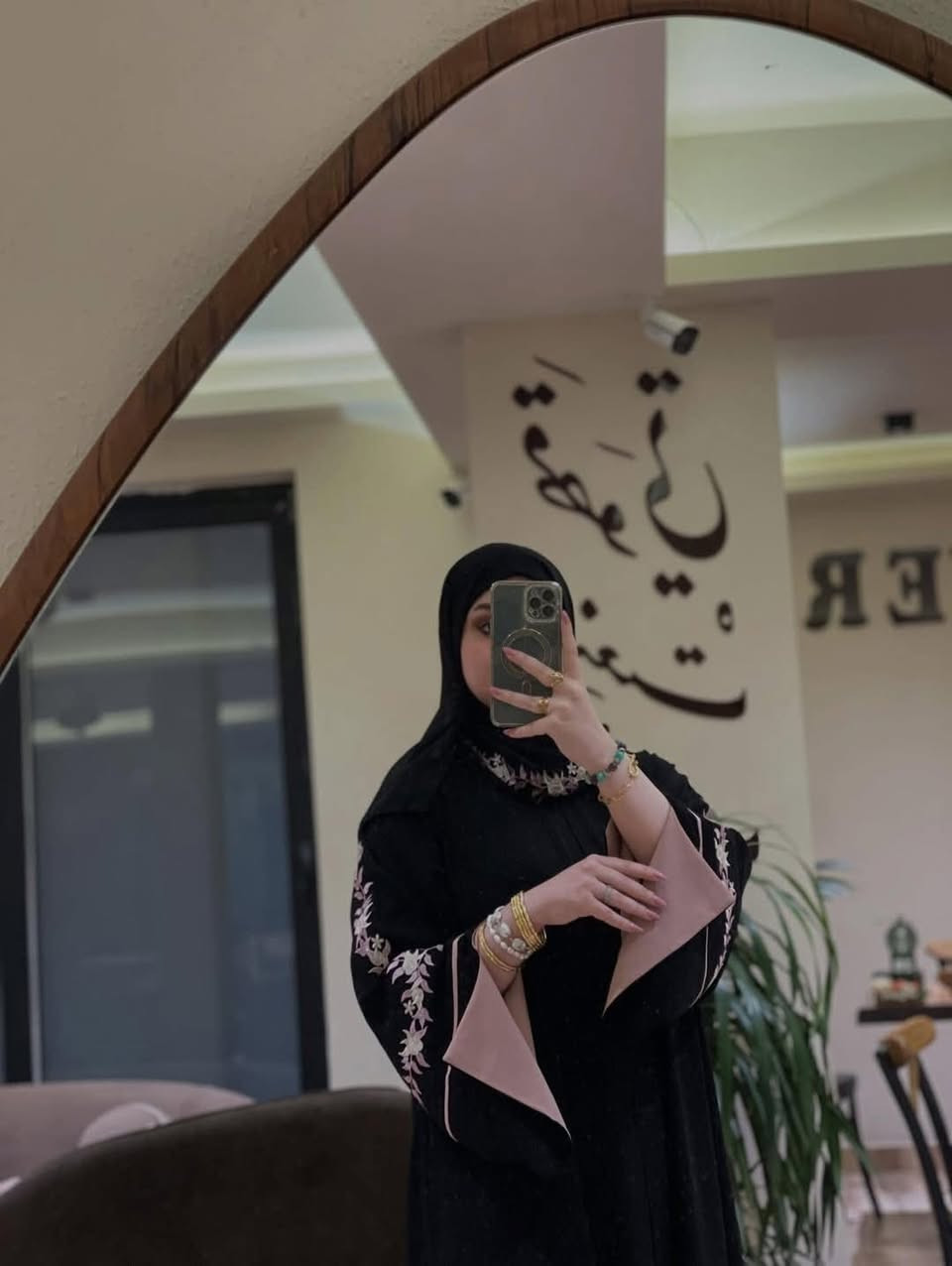 عباية اخذتها قبل يومين وطلعت جبيره عليه اخذتها ٥٥ مع توصيل
الي تناسبها تراسلني دابيعها


**إذا كنت صاحب هذا الإعلان وتريد حذفه لأي سبب، رجاءا أرسل رسالة إلى الدعم الفني**