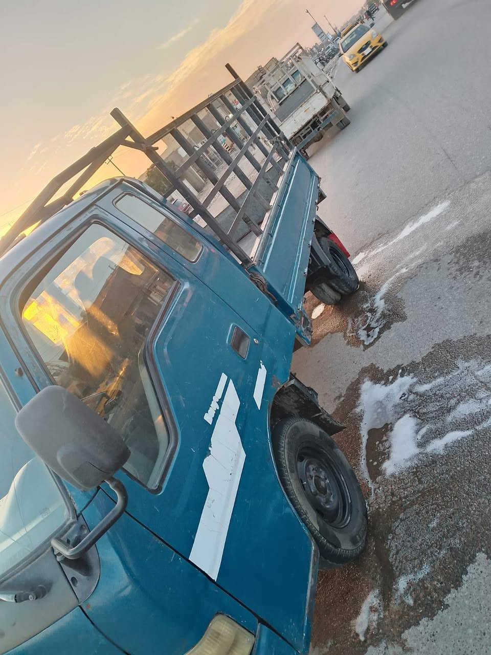 السلام عليكم
كيا فونتيره للبيع 
موديل 1997
مكفوله بدون صبغ ولا ضربه 
مكينه أو كير أو شاصي مكفول 
المكان بغداد العبيدي 
رقم الهاتف ***********
