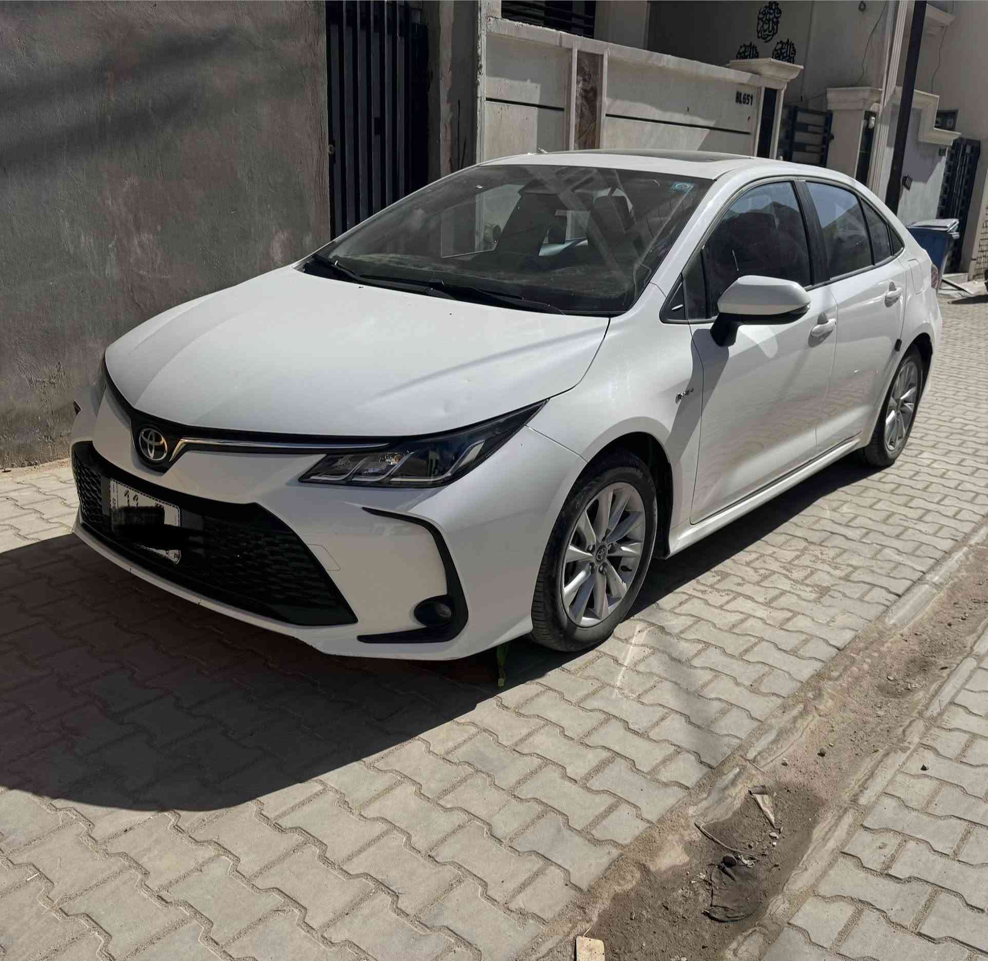 كورلا هايبرد موديل ٢٥ ماشيه ٢٥ الف فول مواصفات مكفوله من الصبغ والبارد بيها رصعه جاملغ خلفي ووحده بالبنيد مال حصوايه رقم بغداد تحويل ثاني يوم السعر ١٥٣ بي محال بسيط للاتصال ***********

