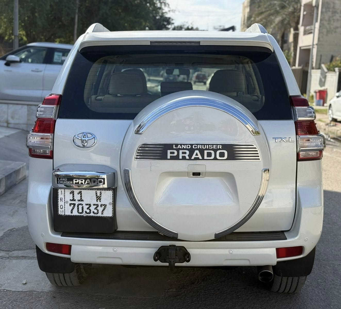 تويوتا برادو 2014 TX_L خليجي وكالة 
فول مواصفات 
داخل جلد
لايت اسود زنون
كراسي 2 كهرباء
فتحة سقف ( سلايد )
دبل تانكي /هوك خلفي
ماشية 195 الف كيلو
( السيارة بدون صبغ بيها بس بارد ) 

السعر 31,000 $
رقم بغداد بأسمي 
مكانها بغداد / شارع فلسطين 
***********
