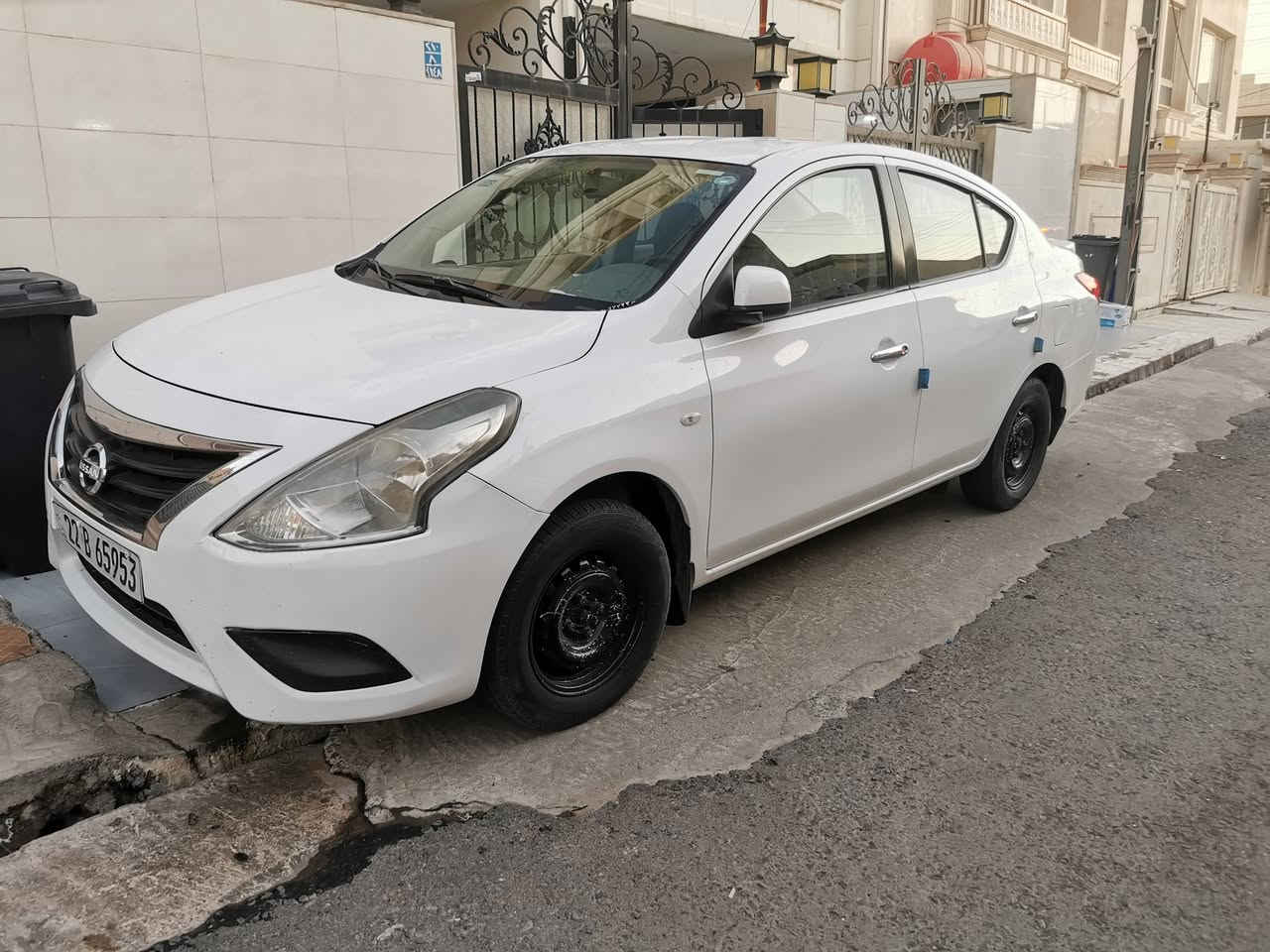 نیسان لاسەنی 2020
یەدە نیکل و دووگێچ
گێڕو مەکینە بەشەرت
ڕۆیشتوە 110 هەزار
دوو پارچەی بۆیاغە بێ ناوگرتن
نرخی 102 مەجال
***********
