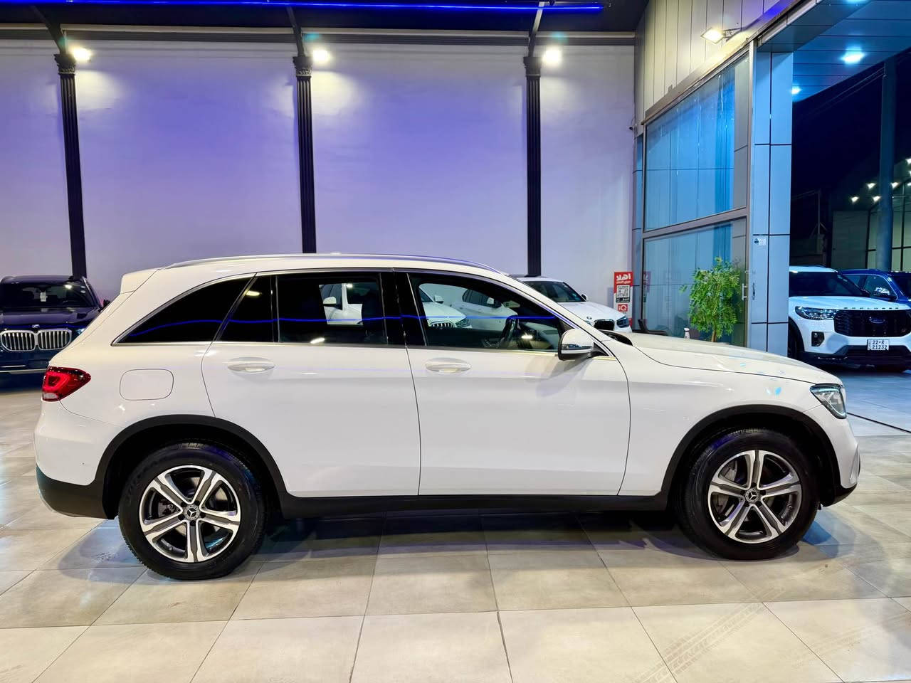 Mersedis 2020 GLC 
مواصفات امريكي 
رادار امامي خلفي جانبي 
لايتات ليد 
كشنات هيتر ميموري 
شاشة و ماوس كبير 
صندوق كهرباء 
سيارة جاية كلين اهنا صاير ٣ قطعة جانبي صبغ 
بدون دواخل بدون ارباك 
( صور حادث ماكو )
٢١٨$
*********** وتس اب 
*********** أربيل, العراق
