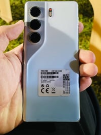 كامون ٤٠ برو 5G • ٢٥٦/٢٤ • خدوش واضحة