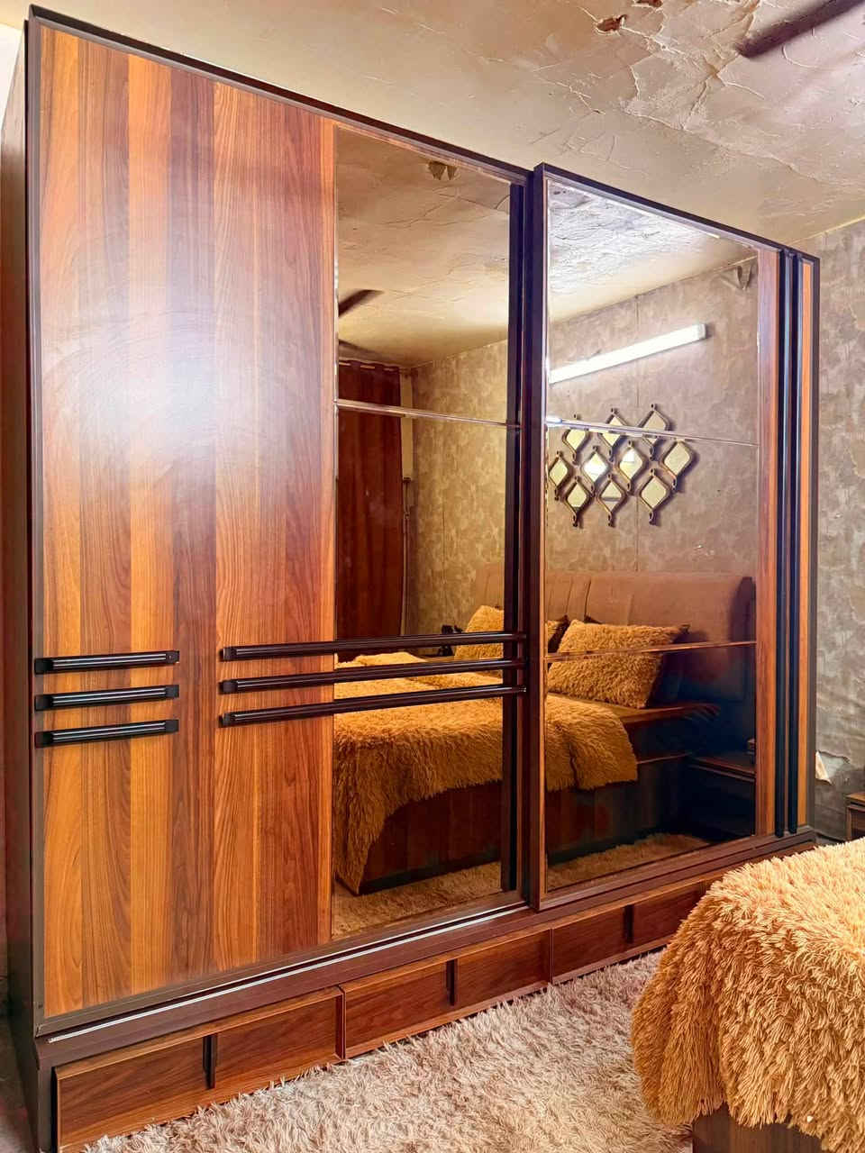 غرفة تركي مودرن مجرات هايدروليك مواصفات عالية سرير صوميا تفصال اي ضرر مابيهه ‭***********‬
