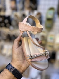 صندل بناتي • طبي • مقاسات ٣٠-٣٦