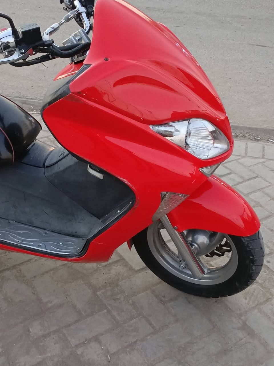 سلام عليكم فورزه صفر   ،،(8) سته كير ثلاث تحويلات لون احمر طماطي ساستم نيكال اوياله اكروم صالنصه رياضي دراجه كلش حلوه احله من الصوار سكن بغداد تتصل ***********
