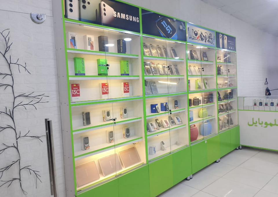 باترينات للبيع رفوف + رفوف اناره وجام +تعليك  للبيع للاستفسار***********
