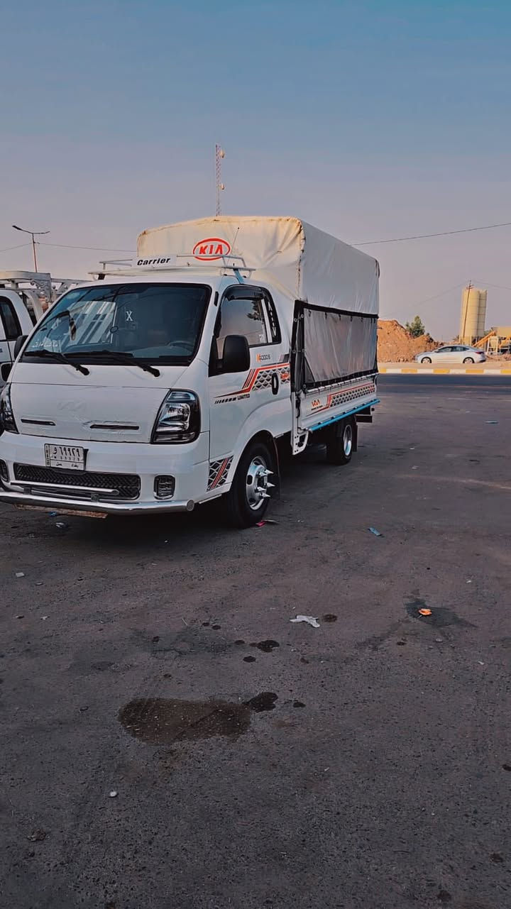 السلام عليكم
للبيع فقط بدون مراوس 
موديل 2022
محرك 4000
ماشيه 97 الف حقيقي 
كفاله عامه بدون صبغ وبدون بارد 
السياره استعمال شخصي وممتعوبه جديده 
مكان سياره ديالى بعقوبه 
للاستفسار  
السعر175 وبيها مجال
***********
ملاحظه سياره بدون جادر
