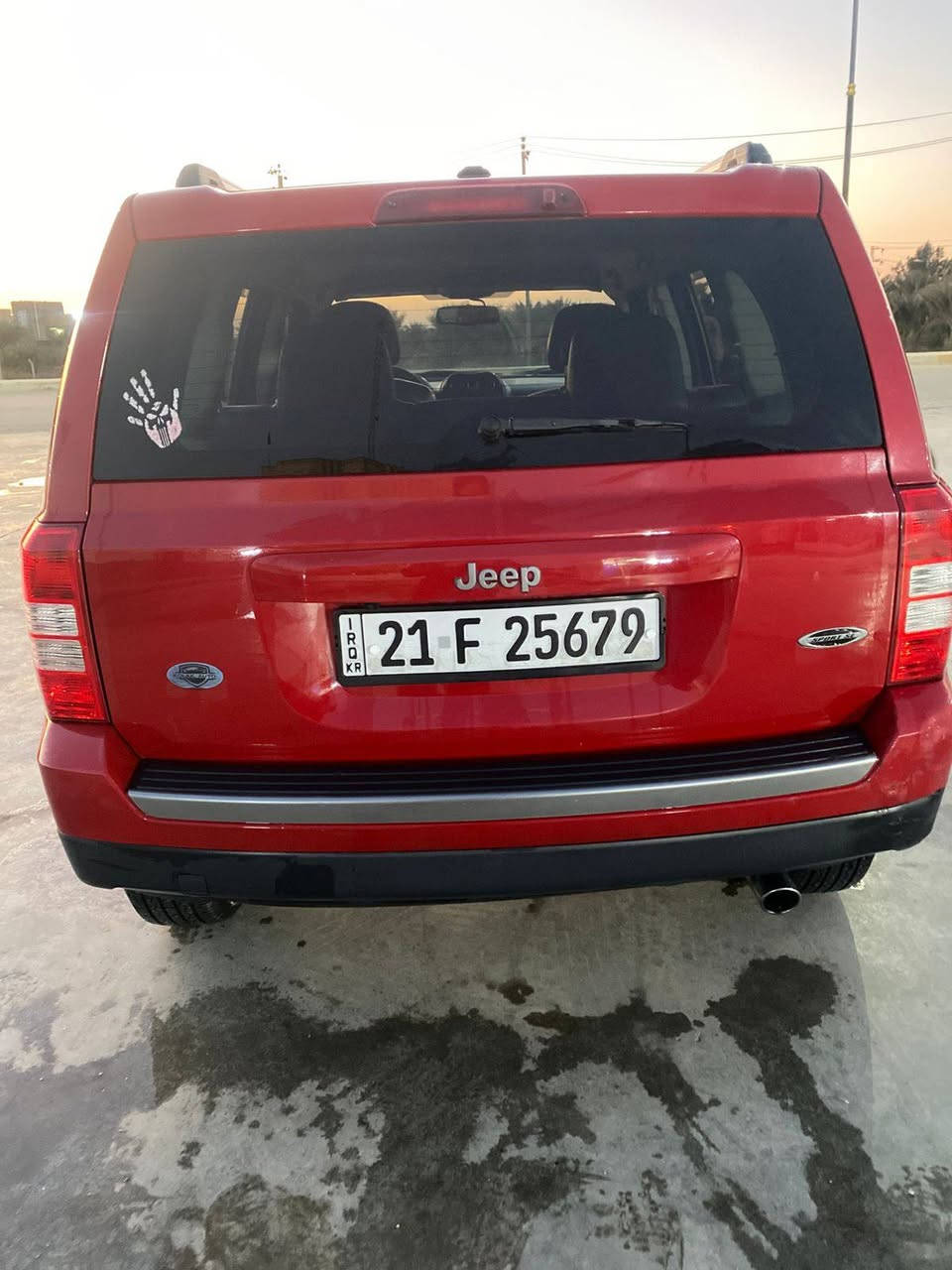 السلام عليكم 
جيب باتريوت 2016
ماشيه 92km
حادثها بنيد وجاملغ
السياره جاهزه من كلشي باتري جديد تخم تاير جديد حداديه جديد 
الرقم ***********
