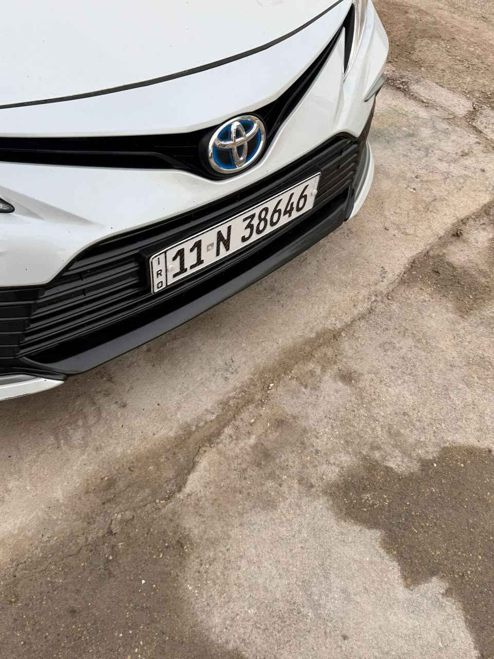 سلام عليكم 
تويوتا كامري 2024 وكالة عبد اللطيف جميل 
بصمة
فتحة 
لد امامي 
لد خلفي
اشاير بلمري
تبريد بيانو
ويل 18 
شاحن وايرلس 
بردة خلفية
سايد بريك دكمة
مود درايف 3 وضعيات
شاشه ابل كار بلي 
مكينة 4 سلندر 2500
تحكم ستيرن جهتين
تبريد قطعتين
حساس امامي
حساس خلفي
كرسي كهرباء 
علامه زركة
جام اوتو 
مانع انزلاق
مثبت سرعه
السيارة فول مواصفات 1/1 وبعد بيهة هواي مواصفات رقم بغداد وباسمي وماشية 40 الف من الزيرو على ايدي مكفولة من الصبغ والتبديل والشخوط والرصعات مكاني بغداد رقمي 
***********
