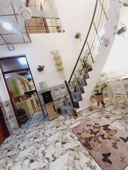 السلام عليكم 
عقار للبيع عروض نار 🔥🔥
مكانه حي الخضراء قرب جامع الزبير 
المساحة 135متر  
4 غرف نوم و3 حمام
بناء حديث
للتواصل واتساب او اتصال *********** او ***********
