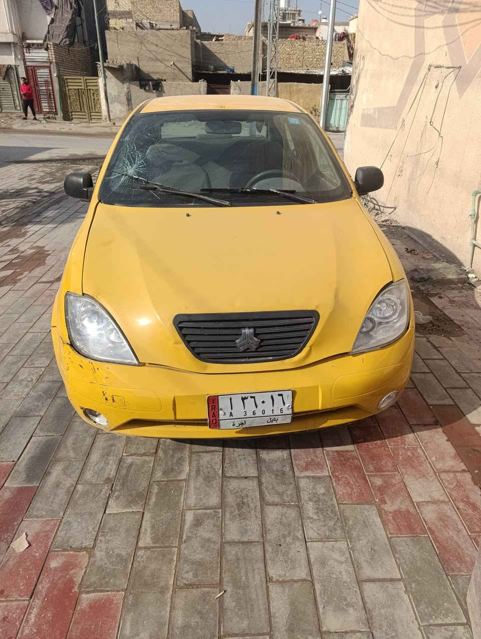 السلام عليكم طيبة للبيع مديل 2015هية مصفرة مطلوبة للمرور 18ورقة اريدهة ب 20قفل راعيهة نوجود سنوية عضم عاج 
صاقطة لها 3سنوات بيهة خيط بخار هستوة بادي للتواصل ***********
متواجد واتساب او عل خط
