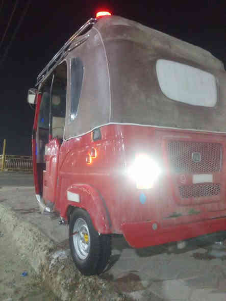 سلام عليكم تكتك للبيع موديل 22كفاله عامه ما عده بارد نص شبر بك لايت  دراجه كامله علا اخر حبايه مال جناي رقم وسنويه مداورة ثاني يوم شراي نتصل
