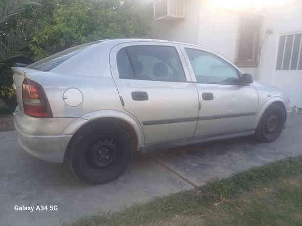 اوبل استرا ٢٠٠٢ هاتشباك محرك ١٦٠٠
رقم بغداد باسمي تحويل مباشر  بلادية بدون ضرر او صبغ غرفتها جديدة  صدر بحالة جيدة تخم تاير جديد محرك بي تنقيص بسيط جدا ، 

 مكاني قضاء حديثة 
السعر ٤٧ 
واتساب / *********** 
اتصال / ***********
