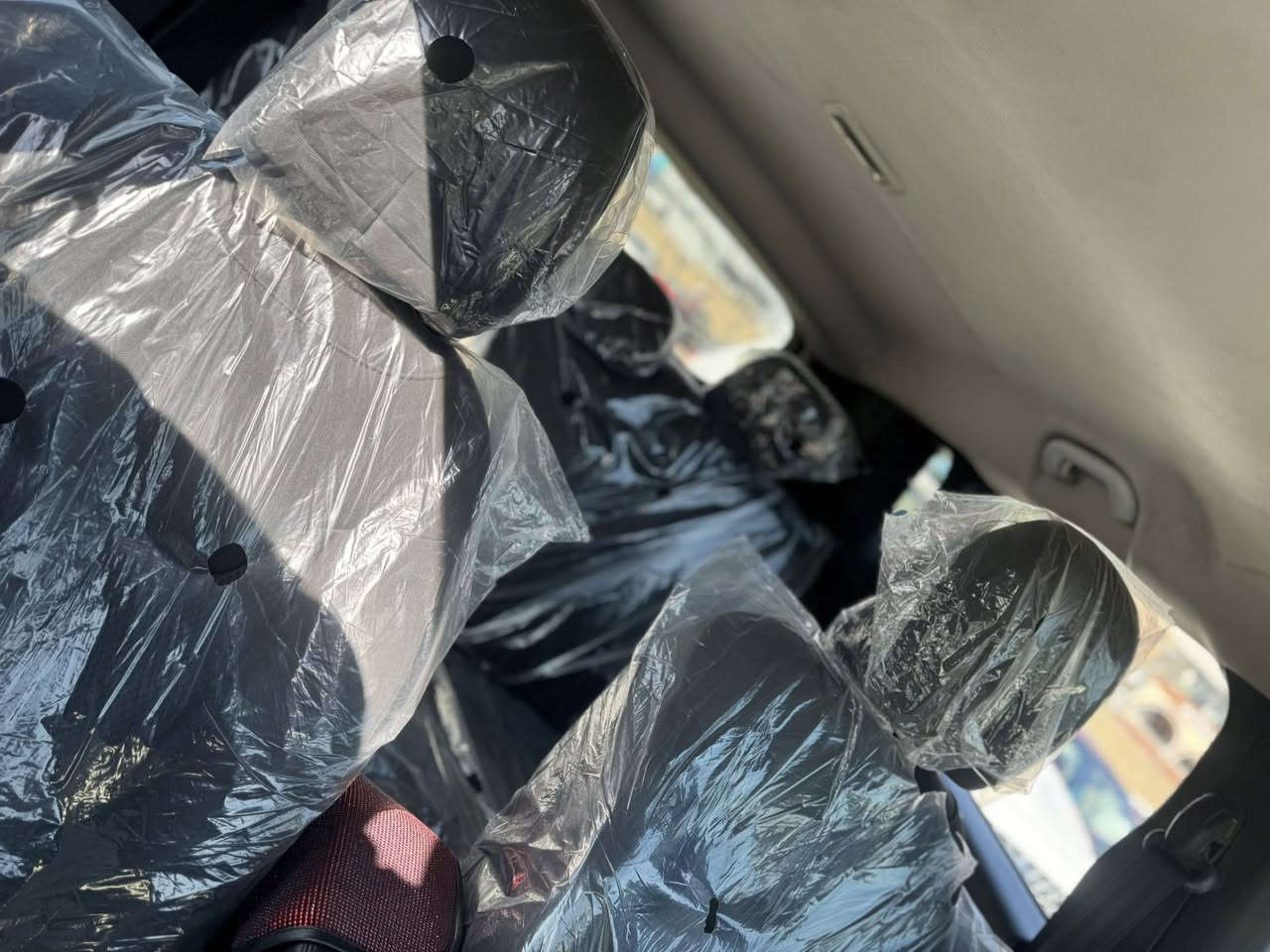 جيب رينجيد 

الموديل : 2018
  
بدون حادث وارد امريكي  

محرك ٢٤٠٠ المرغوب  

الــمــواصــفـــات 
{1} بصمة تشغيل 
{2} شاشة 
{4} انضمة قيادة : اوتو
{5} كامرة خلفية دوارة مع الستيرن 
{6} لد نهاري 
{7} ويل بلادي 
{9} سايد بريك بصمة 
{10} مانع انزلاق 
{11} فول تحكم ستيرن 
{12} جام اوتو يصعد دكمة وحدة وينزل 
{13} منافذ USB

داخل اسود كلش نظيفه ماشيه 65 الف حقيقي 

السعر : 140  $ ورقة وبيها مجال 

 مكاني زيونه 

للإستفسار الإتصال على ***********
