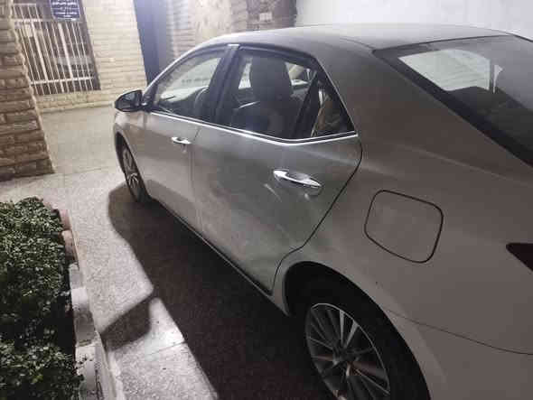 كورلا ٢٠١٥ خليجي فول مواصفات ماشيه ١٦٠ الف كيلو متر باسمي ***********
