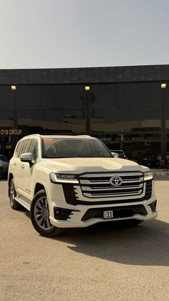 السلام عليكم للبيع لاندكروز VX 2024 ضمان شركة SAS بعدها بالضمان، السياره ماشية 16الف
عامة السياره مغلفة PPF بالكامل

مكان السياره بغداد هـ ***********
