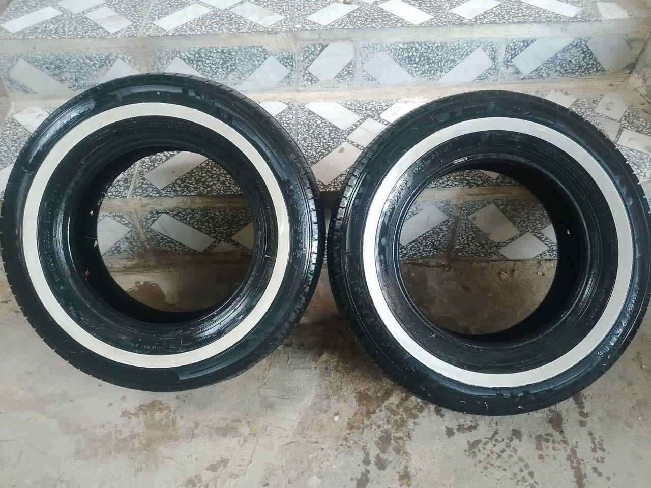السلام عليكم
زوج تأيرات للبيع

205/75/15مستعمل نضيف جوبلس
مكاني بغداد مدينه صدر
شراي اتصل***********
