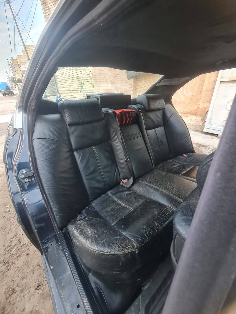 سلام عليكم 
بي ام دبليو 740  
موديل 98
 8سنلدر 
مكينة وكيرخير من الله شعلة ومعدل
مشروع وطني ..حساسات شغالا 
كهربائيات شغالات
نضافة الكشر 75%
صدر أمامي خلفي جديد 
اشاير . عالي ناصي كلة شغال 
تتايرات جدد
دهن اول بأول 
سيارة كلش حلوة تجي وشوف بعينك 
ولشراي يشلع عيوني السعر 53وبيها مجال 
مكاني بغداد قرب علوة الرشيد ***********........***********
متواجد بكل وقت
