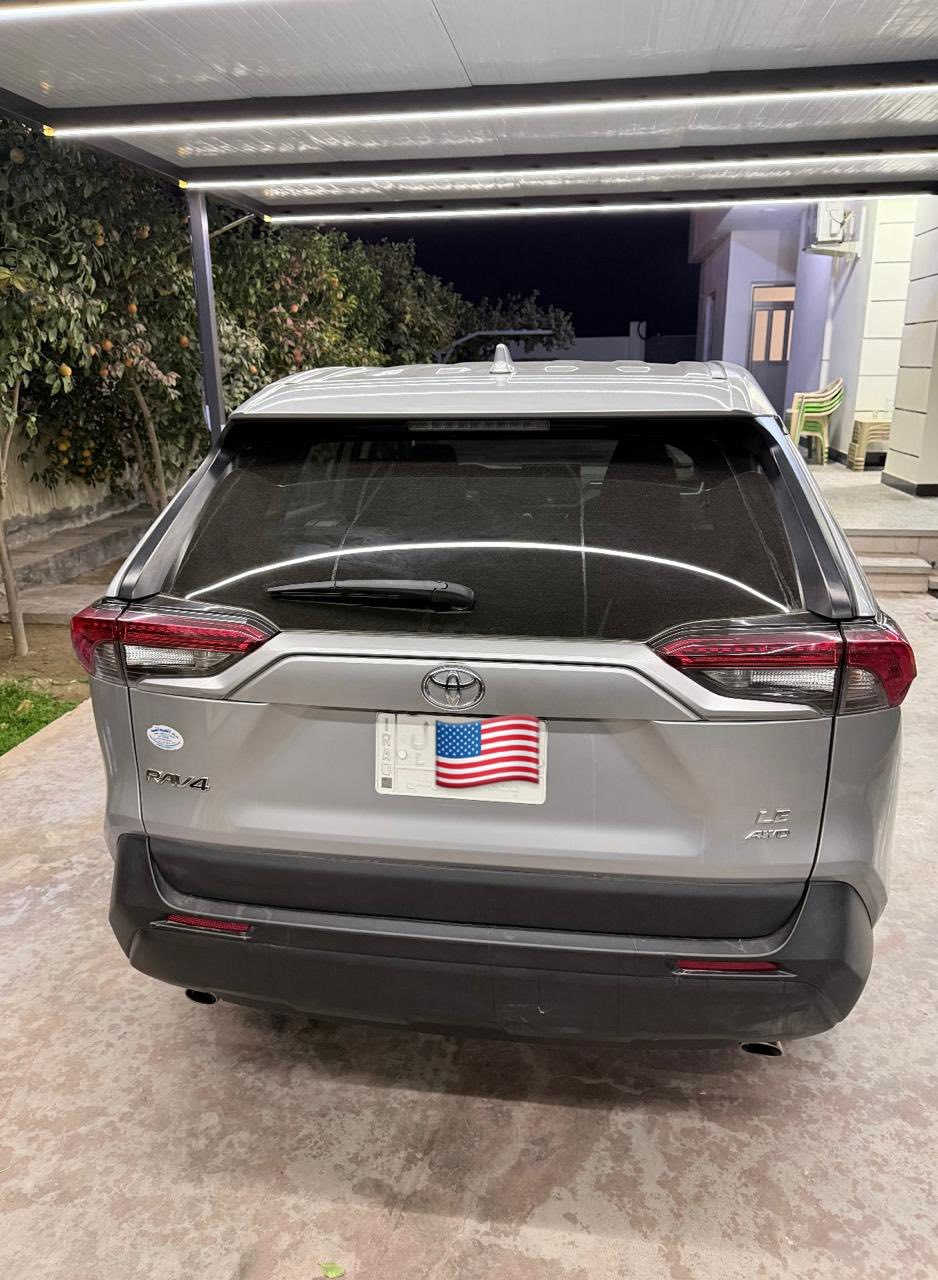 السلام عليكم 
راف فور٢٢ وراد امريكي حادثه دعاميه امامية فقط بدون ايرباك والسيارة مكفولة كفالة عامة مواصفات Le كير مكينة مكفولات السيارة ماشية 64 الف ميل والسيارة عليه سيرفس كامل رقم بغداد السعر22،700 الف$ وبيه مجال
***********
