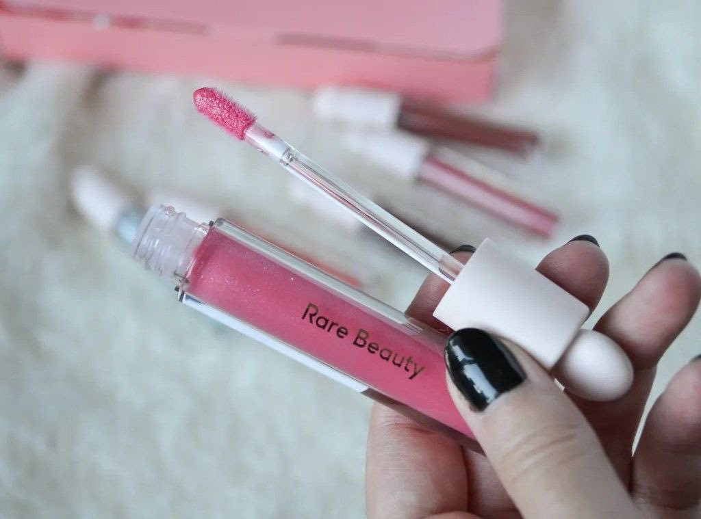 گلوسات رير بيوتي  Rare Beauty 🫦⋆౨ৎ˚🍓 تدرجات تمووت ترطب وتعطي فوليوم
تناسب جميع الأوقات واللوكات ⏰
ومتشقق الشفه نهائي ترطب الشفة وماتخليها تيبس ✨😍
أختاري اللون الي يعجبج وجربي  !! 🙈


**إذا كنت صاحب هذا الإعلان وتريد حذفه لأي سبب، رجاءا أرسل رسالة إلى الدعم الفني**