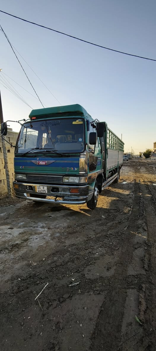 هينو طيره موديل ٩٤رقم انبار انكليزي طول سته وربع بلاد مكينه ٧٠ عادي لا صرف ولا بخار  تخم تاير السعر ١٥٠ وبيها مجال قليل للاستفسار ***********
***********
