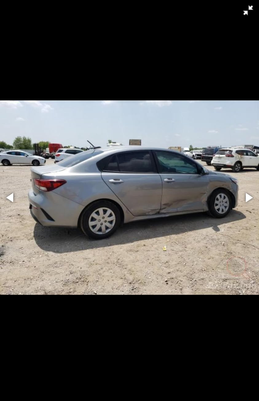 السلام عليكم ، للبيع  ريو 2022 ماشيه 53 الف ميل ضررها كدامك ابيعها صفحه كامله السياره بأسمي وعلى ايدي 
مكاني موصل 
للاستفسار ***********
