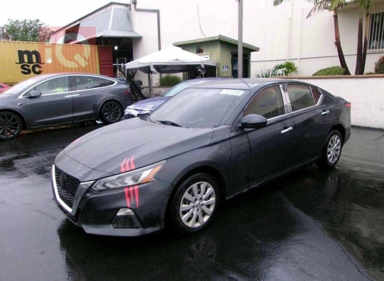 نيسان التيما 2022  SV🚘 
🔥 Nissan Altima 2022 SV 🔥

🚘 مرقم كربلاء 🚘 

📃 اليكم التفاصيل الآتية 👇🏻

🚘 امريكي 
🚘 ماشيه 93 الف كم
🚘 موديل 2022
⚙️ حجم المحرك V4 2.5L
⚙️ كير Cvt
🐎 بقوة 188 حصان 🐎🐎
🔑 مفتاح التشغيل بصمة 
🔑 تشغيل عن بعد 
🚗 دفع امامي
📍حساسات أمامية 
📍حساسات خلفية 
💡لايت زينون & LED 
🚘 دخول بصمة ذكي 
🛞 حجم الاطار 205/55R16
🛞 4 دسك
🛞 حساسات ضغط الاطارات /مسروقه جميهعا في امريكا
🎈عدد AIR BAG 6
🚗 ا ABS  
🖥 شاشة تدعم Apple Car play  
🛣 مثبت السرعة 
💺تتسع المقصورة ل 5 ركاب
💺المقاعد لون اسود 
💺حركة مقعد السائق كهرباء  
❄️ قطعه تبريد واحده
🚘 أوضاع القيادة Drive Mode 
⛷️ نظام مانع الانزلاق 
🥤حاملات الأكواب 
الضرر في امريكا حسب ماهوه موضح في الصور كله راجع بارد كارت ( عدا نصف تكمه خلفيه حار وصبغ ) اما الباقي تكحيل كارت
مستورده باسمي من امريكا  دخلت للعراق 2024\5\1
💵 السعر 165 ورقه
📍كربلاء

لاستفسارتكم يرجى الاتصال على الأرقام :***********
