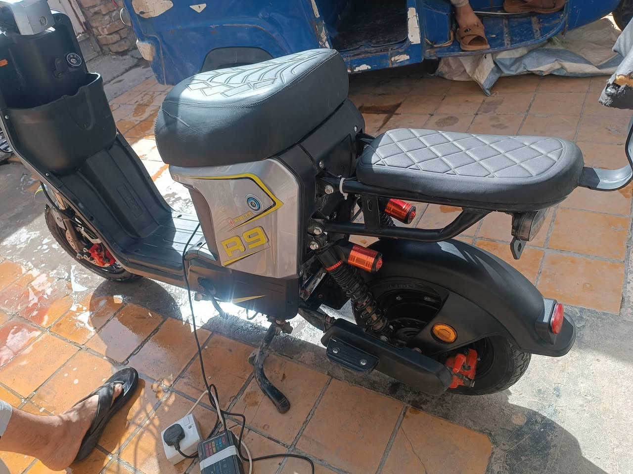 دراجه ار9 دراجه شحن مكفوله كفاله عامه من كلشي تخبل ماشالله  كلشي مابيها ابد سعرها مال مستعجل 350 بيها مجال الشراي مكاني بغداد الحسينيه مال راشديه بيها مجال حك الكروه ***********
