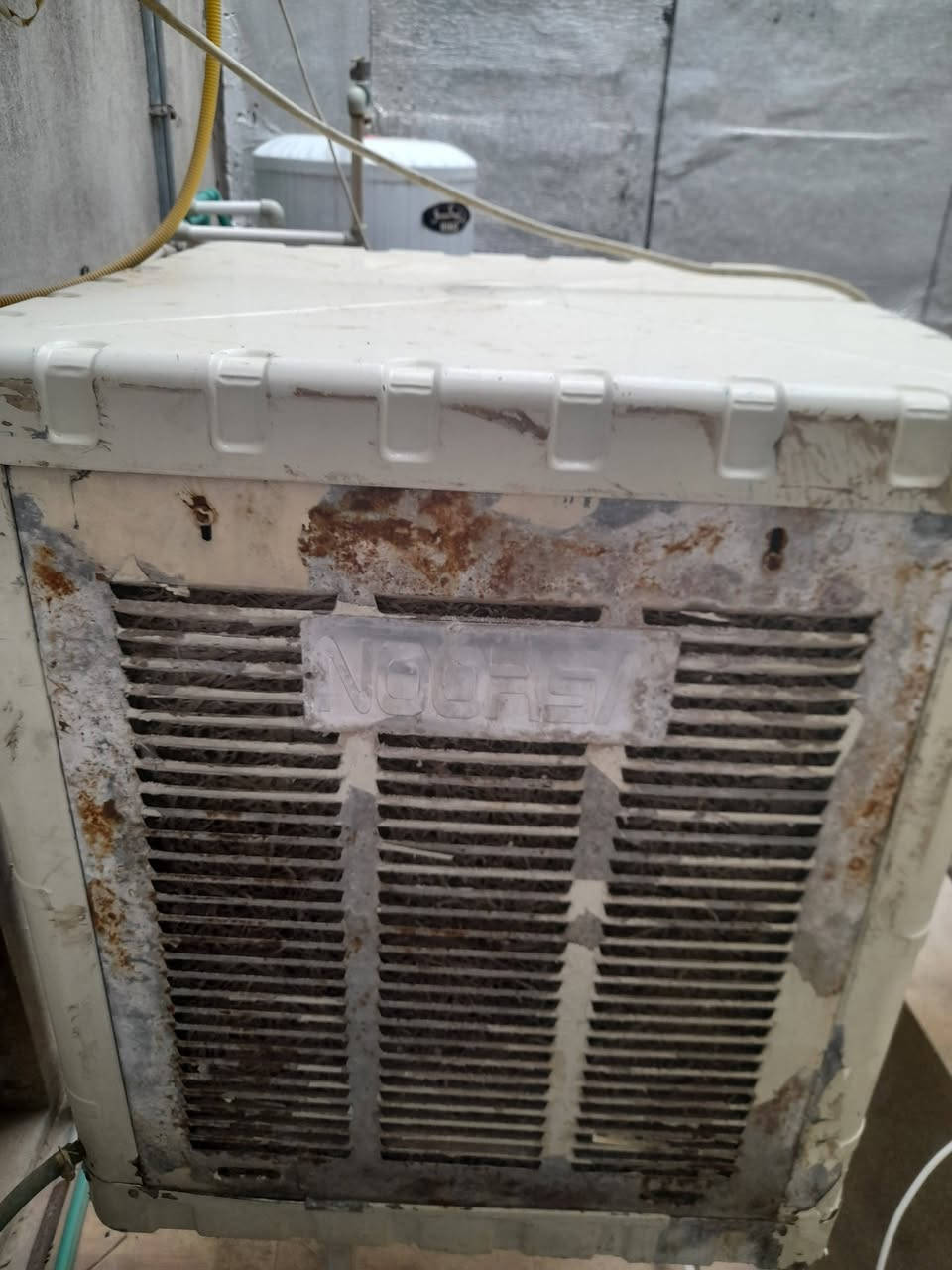 مبردة حديثة فول مواصفات نظيفة ومبردة عادية حجم ٢ ونص بيع سريع ب ٢٥٠ الف في مجال قليل ***********
