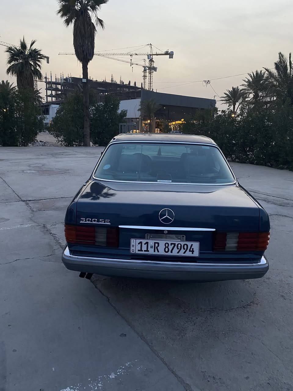 السلام عليكم
مارسدس جامبو للبيع موديل ٨٨

ما بيه اي نقص تبريد شغال مكينه بلادي فتحه سقف شغاله كشنات جلد + كهرباء 

كامره خلفيه مصبوغه حزام بدون حادث قواعد دبل بلاديه السعر ٨٥ وبيه مجال عنوان بغداد 

للاستفسار الاتصال على الرقم التالي 

مهندس حسين ***********
