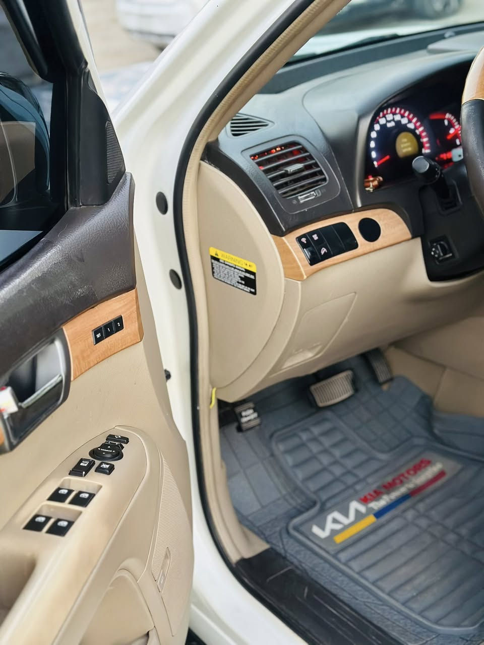 سلام عليكم
كيا موهافي 2013 خليجية لمتد vip  بغداد الانكليزي كتلوكاتها وبصماتها موجودة وشرط (تخم تاير جديد)

‎مواصفات السياره ليبل الشركه بيها)
(***********)
مكان السياره ديالى بعقوبه 
🔴بصمة تشغيل

🔴بصمة ابواب

🔴 شاشة

🔴 فتحة 

🔴 كامرة

🔴حساسات خلفية

🔴اشاير بلمري

🔴 مري شفط

🔴مري قلاب

🔴 جنطة شفط

🔴كشنات جلد

🔴 كشنات كهرباء وخزن وضعيات

🔴 كشنات تدفئة وتبريد

🔴تحكم ستيرن 

🔴 ستيرن كهرباء

🔴 تبريد مركزي
