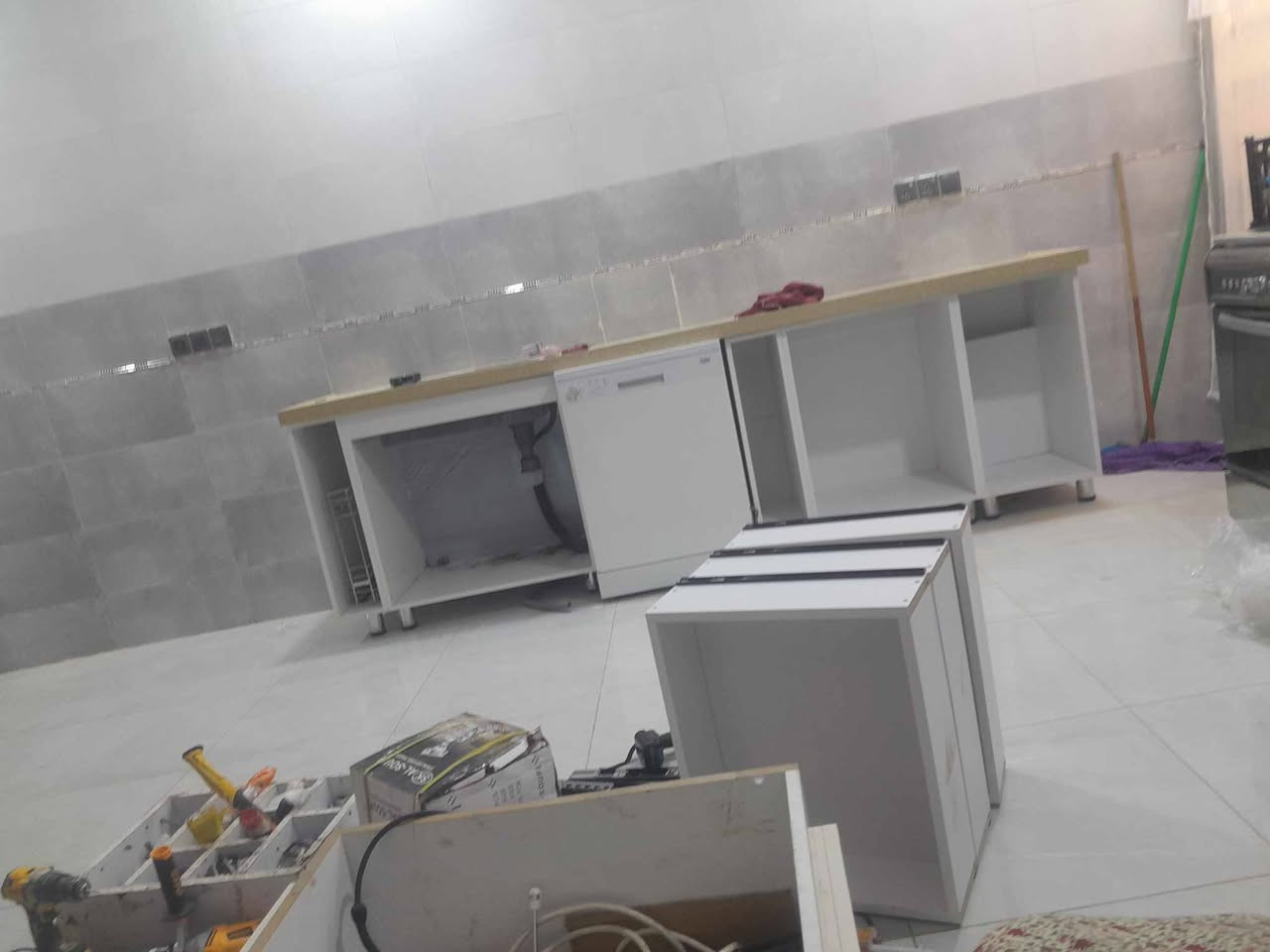 كاونتر اخو الجديد للبيع قياس 3متر ونص اج دي اف بس السنك الداخل مالته بايود اسباني ونضافه 100/100اخذته بمليونين ونص اريد ابيعه بمليون ونص قفل


**إذا كنت صاحب هذا الإعلان وتريد حذفه لأي سبب، رجاءا أرسل رسالة إلى الدعم الفني**