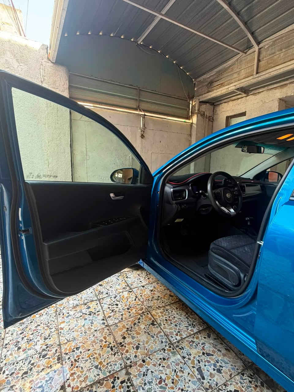للبيع كيا ريو S موديل 2021 – هاج باك (الشكل الجديد) 🇺🇸

🔹 وارد أمريكي
🔹 محرك 1600 CC (DOHC)
🔹 ماشية 91 ألف ميل

حالة السيارة:

* تبريد ممتاز
* مكينة ممتازة
* كير ممتاز
* حدادة ممتازة
* الحادث الأمريكي موضح بالصور
* بالعراق تم تبديل جاملغ صفحة باب السائق فقط

المواصفات:
✅ شاشة كبيرة
✅ Apple CarPlay
✅ بلوتوث
✅ كاميرا خلفية
✅ مانع انزلاق
✅ مثبت سرعة (Cruise Control)
✅ تحكم من المقود
✅ كشنات مخمل
✅ الكشن الخلفي قابل للطي

📌 السيارة معوقين سنتين وتصير حرة 

💰 السعر: 87 ورقة، وبيها  مجال للطيبين.

📍 مكان السيارة: البصرة.

📞 للاستفسار والاتصال:
***********
