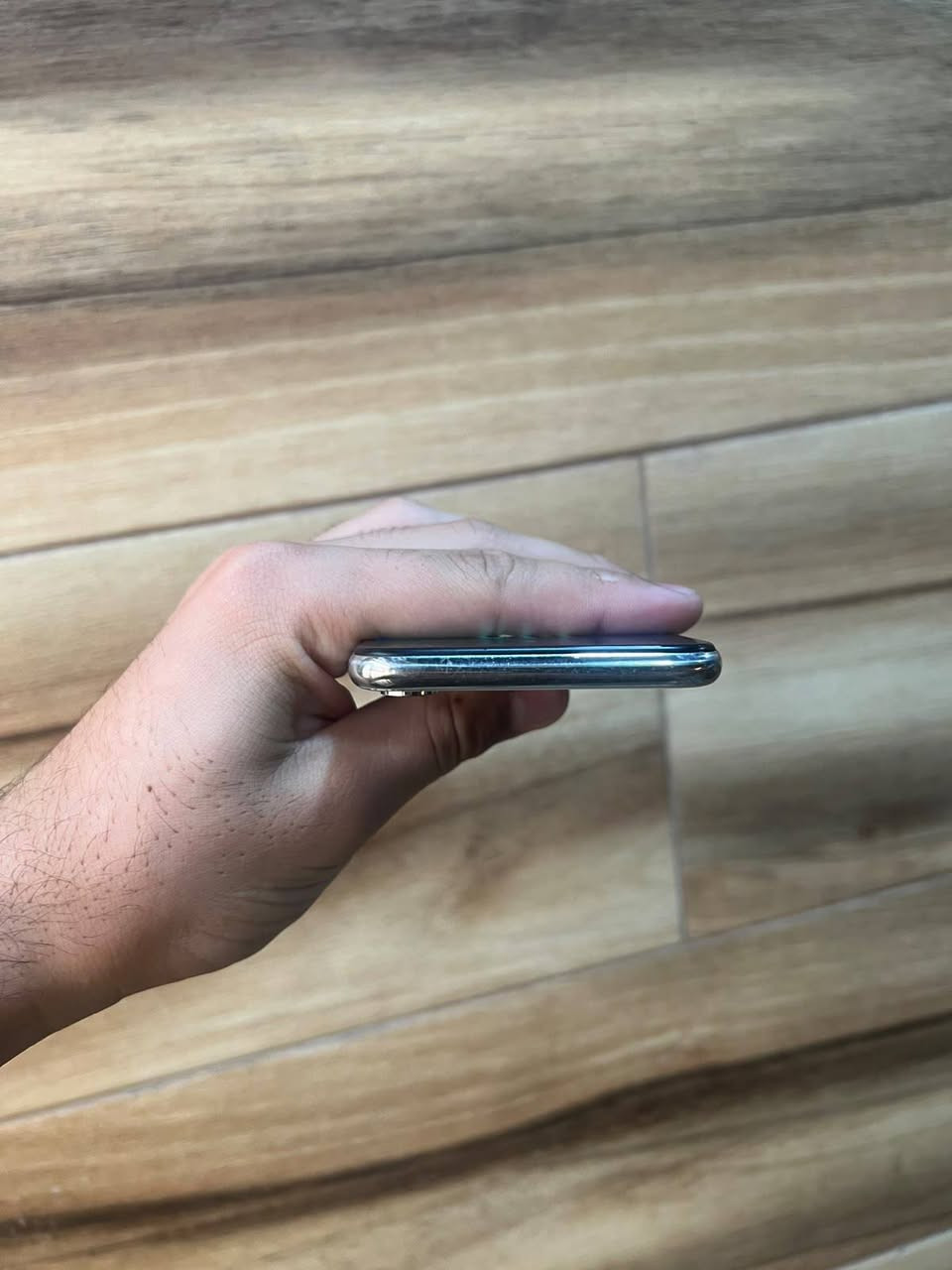 السلام عليكم.
iPhone XS
الذاكرة 64 .
البطارية 70 .
الجهاز نظيف 100% .
الجهاز ابلادي كله شاشة اصلية.
1SIM
جهاز مناسب للأستعمال اليومي والتصوير والألعاب.
هـ.  ***********
السعر مناسب.
موجود اتصال و واتس اب و فيس بوك.
