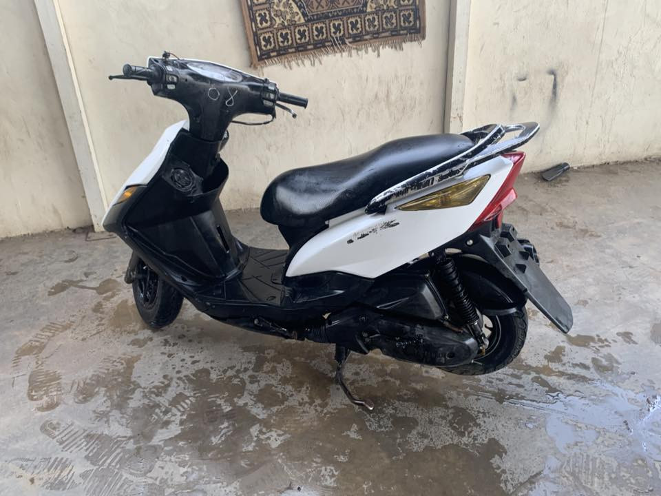 سلام عليكم شباب دراجة ثلعب جي تي  ار السعر ٤٥٠      مكاني الراشدية/
***********
