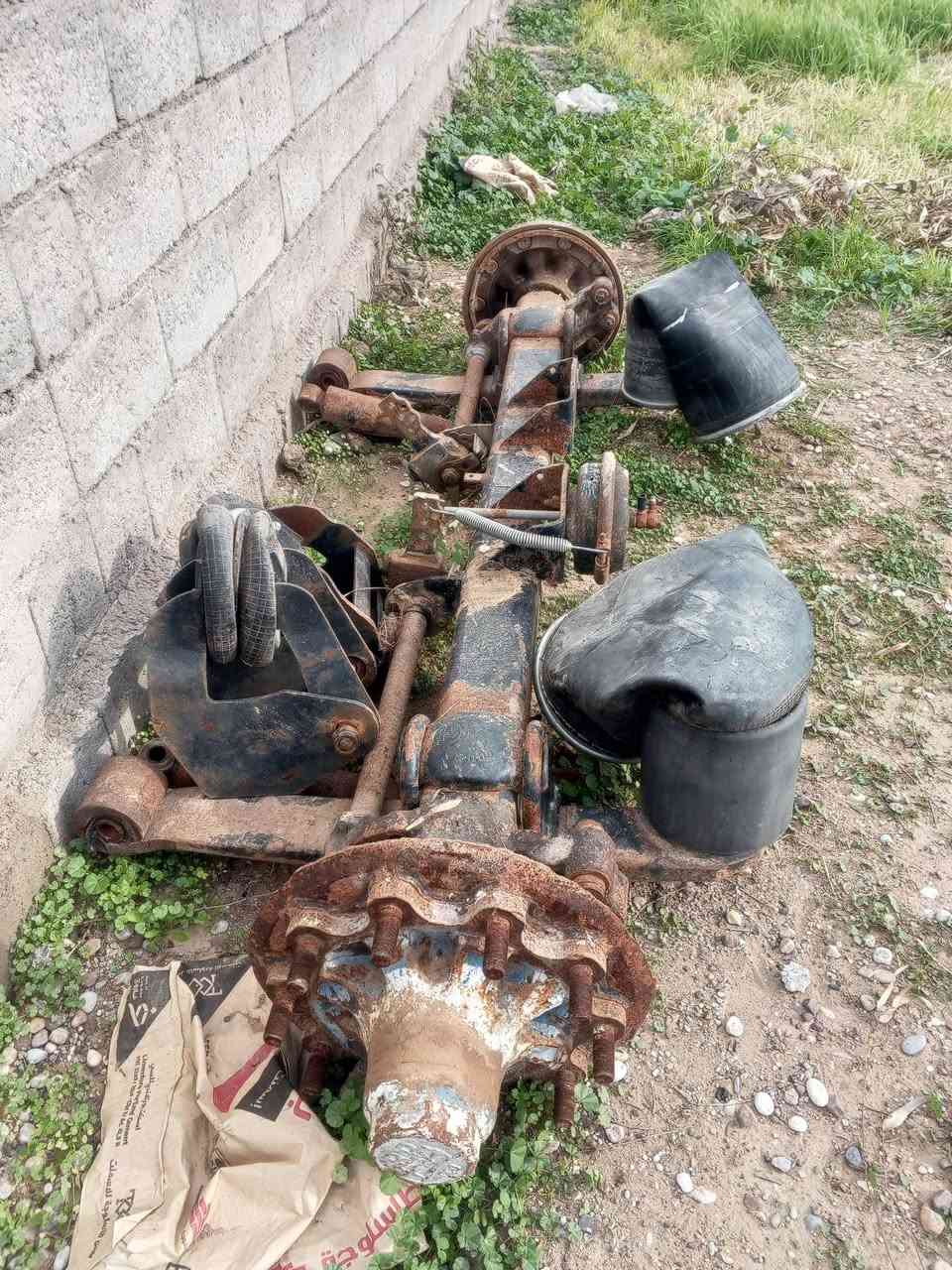 دنكير للبيع + تانكيات عدد 2 
الهاتف ***********
