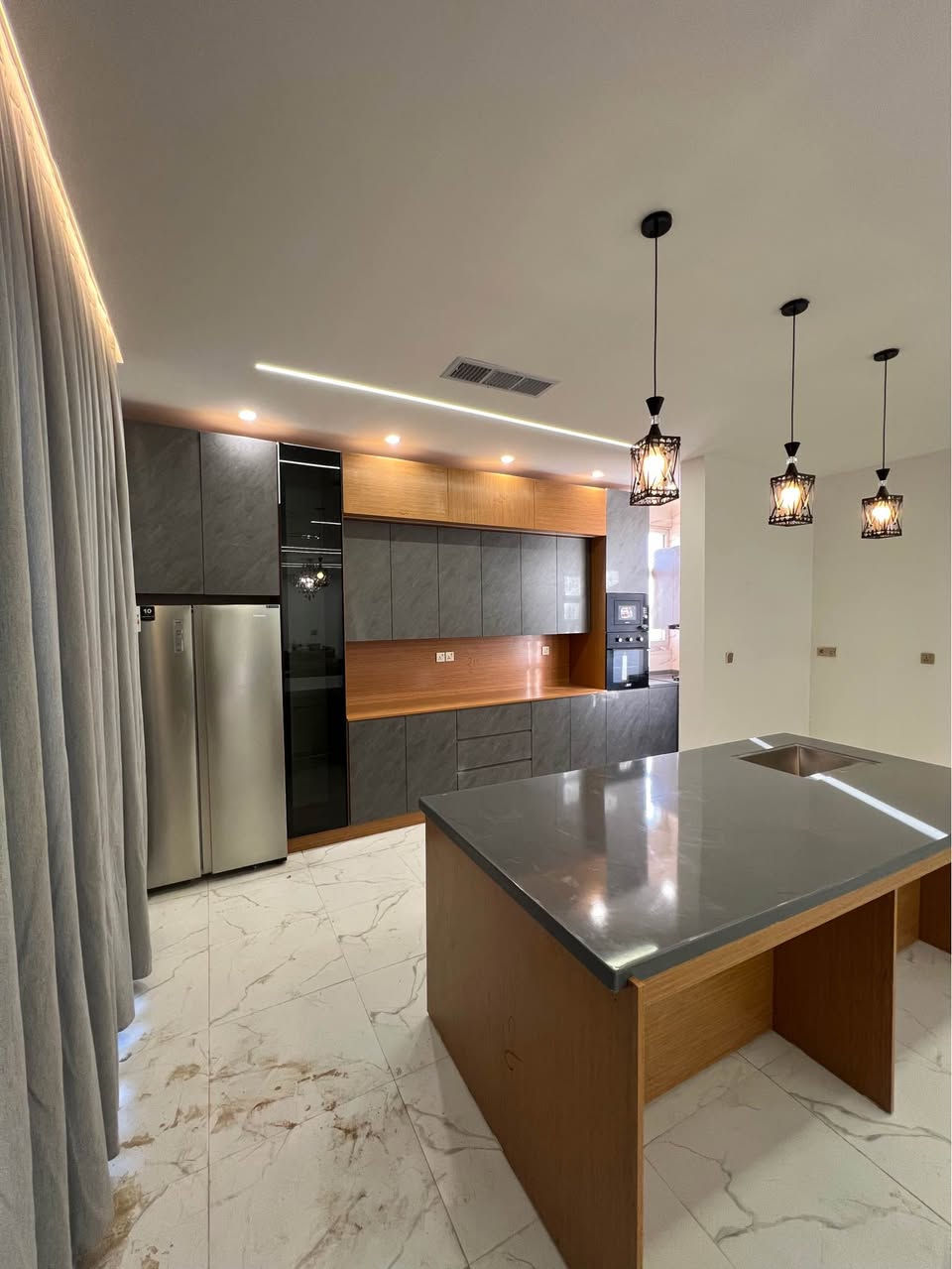 تجهيز دوائر حكومي ومحلات تجاري 
غرف نوم 
كونترات 
ديكورات 
معمل نجاره و الامنيوم بيت ذهبي
لصناعه أنواع كونترات الامنيوم أو خشب بنواعيه وغرف نوم حسب طلب شغل درجه اولى بضمان خمس سنوات 

متر كونتر الامنيوم تركي ملكي فقط 125 الف 

متر كونتر خشب 120 دولار عرض خاص أسعار خيالي و شغل حسب طلب يعني تفصال درجه اولى

 
أسعار خيالي وشغل تفصال حسب طلب بضمان خمس سنوات كول هاذا 

معه كل كونتر هدايه الي انته تختاره
1برده سحب
2 ميز طعام
3ساحبه مرشحه
4طباغ منضدي
5متر مرمر أصلي 

وعدنه عرض الي يفصل كونتر يمنه ناخذ كونتره قديم هم 

كل هاذا تجدونه معمل بيت ذهبي عنوان كركوك شارع حسابات قرب تمونيه معمل و معرض بيت ذهبي اسطه زكريا
***********

نشتغل جميع محفضات دزلي عنوان ورقم تلفون نجيكم عل قياسات كركوك, العراق
