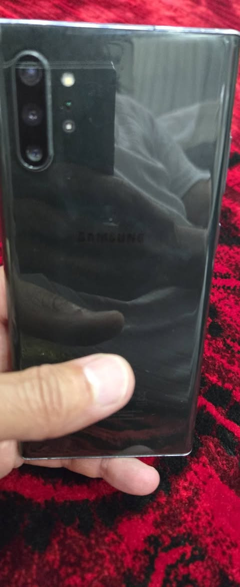 نوت ١٠ بلاص 5G
١٢ و ٢٥٦ دبل سيم بسعر ١٩٠ الف *********** واتساب خابرني جهاز شغال بدون عيوب اوربي سنابدراكون بدون ملحقات اذا يفيدك خابرني
