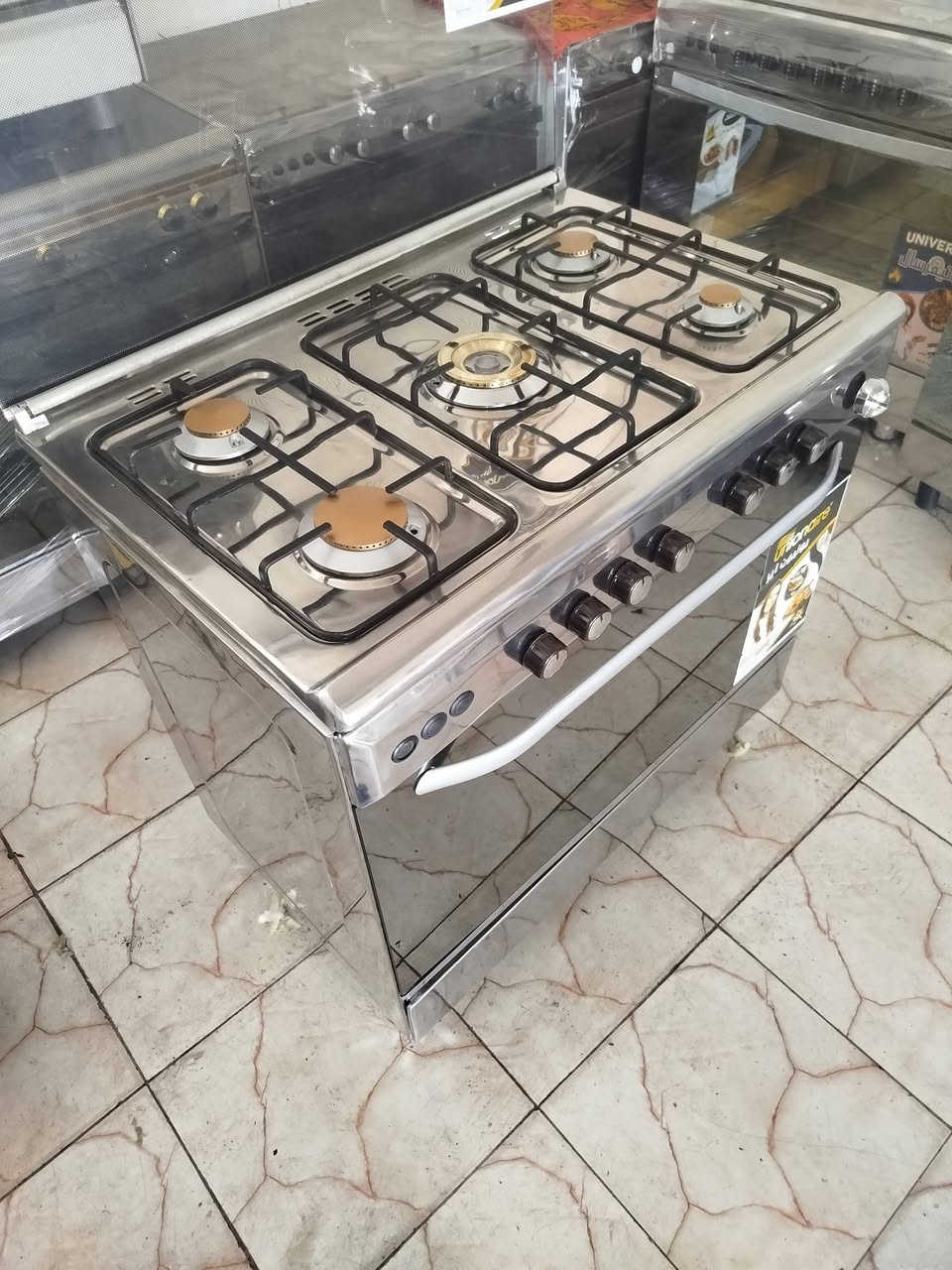 طباخ يونير مصري للبيع عل فحص وضمان ديوانيه حي العسكري قرب تقاطع شارع ستين قرب موكب باب الحوائج سعر 240للاستفسار تصال على رقم ***********بي واتساب

