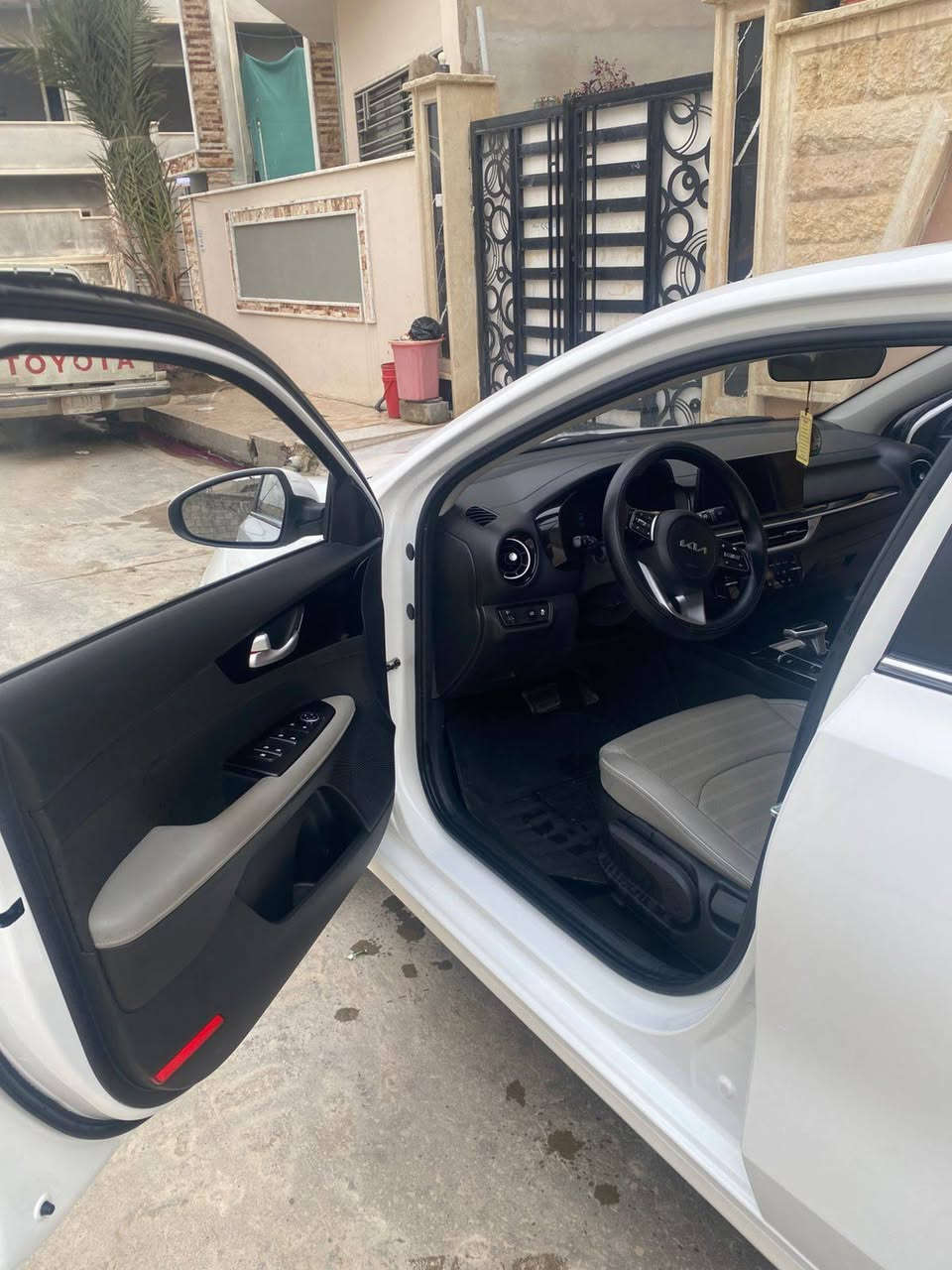 توكلنا على الله 🤲
الســلام عليــكم 
ـ K3 رقم شمالي  2022 انـگليزي
فول مواصفات 
ـ أمتـياز الصـين ـ كفــالة عامــة
ـ محـرك DOH دبل نـوزل ـ1500تيـربو 
ـ إشـارة ترحـيب ـ بصمة تشغيـل وابـواب ـ إشـارة مـري جانبيـة ـ الـمري شـفط ‎ـ كاميـرا متحركـة مع تحـكم بالكاميـرا
ـ شـاشة كـبيرة ـ شـاشـة تبريـد منفصلة
ـ عـداد سرعـة ديـجـتل ـ ايـربـاك 6 
ـ مقـاعد جـلد ـ فتـحة سقف سلايـت
ـ لايـت 3 عدسـات ـ حـاجـب led 
ـ بـك لايـت متـصل led 
ـ تحـكم  ستيرن فـول جـهتين 
ـ سـايد بـريك كـهـربائي ذكـي‎
ـ نظـام ـ اوتـو ـ هولـد ـ مـانع انـزلاق 
ـ نظـام قيـادة مـتعدد 4
 ـ سبـورت ـ ايكو ـ كـومفرت ـ سمـارت
ـ گـير طـيارة شـاشـة ــ إنـارة led
ـ ويـل كب كروم 16 ـ حساس4 ABS
ـ حساس TPMS ضغـط الاطـارات 
ـ مـنافذ شـحن Wireless عدد 3 تبريد قطعتين 
ـ عـداد الـكيلـو مـتر 20 
مكاني موصل حي العربي سعر 145 بيها مجال  اتصال برقم ***********
