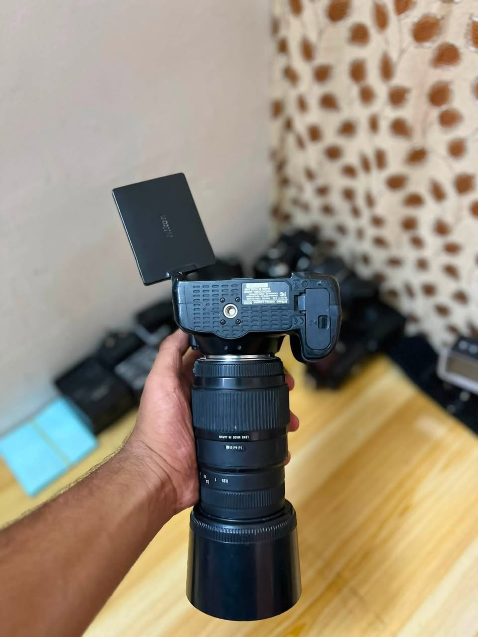 نيكون 5300مع عدسه 70/300 السعر 350 مع كامل ملحقات
🎁 حزام كتف 

🎁 رام 

🎁 بطاريه 

🎁 شاحنه 

توصيل لجميع انحاء العراق 😇

واتساب ؛ ***********
