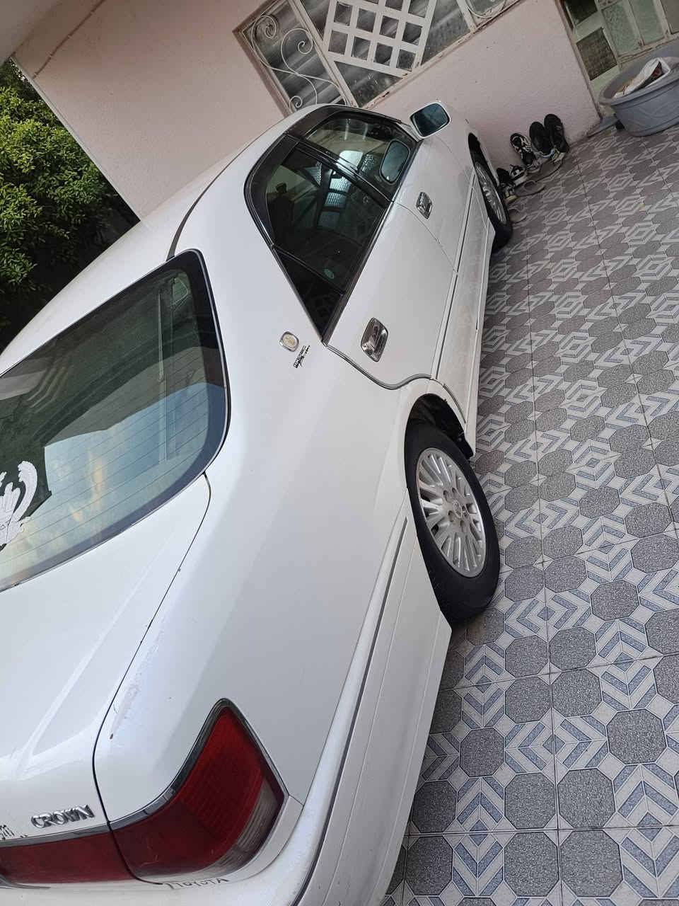 ملكه مديل 2002لبيع
رقم الهاتف ***********
