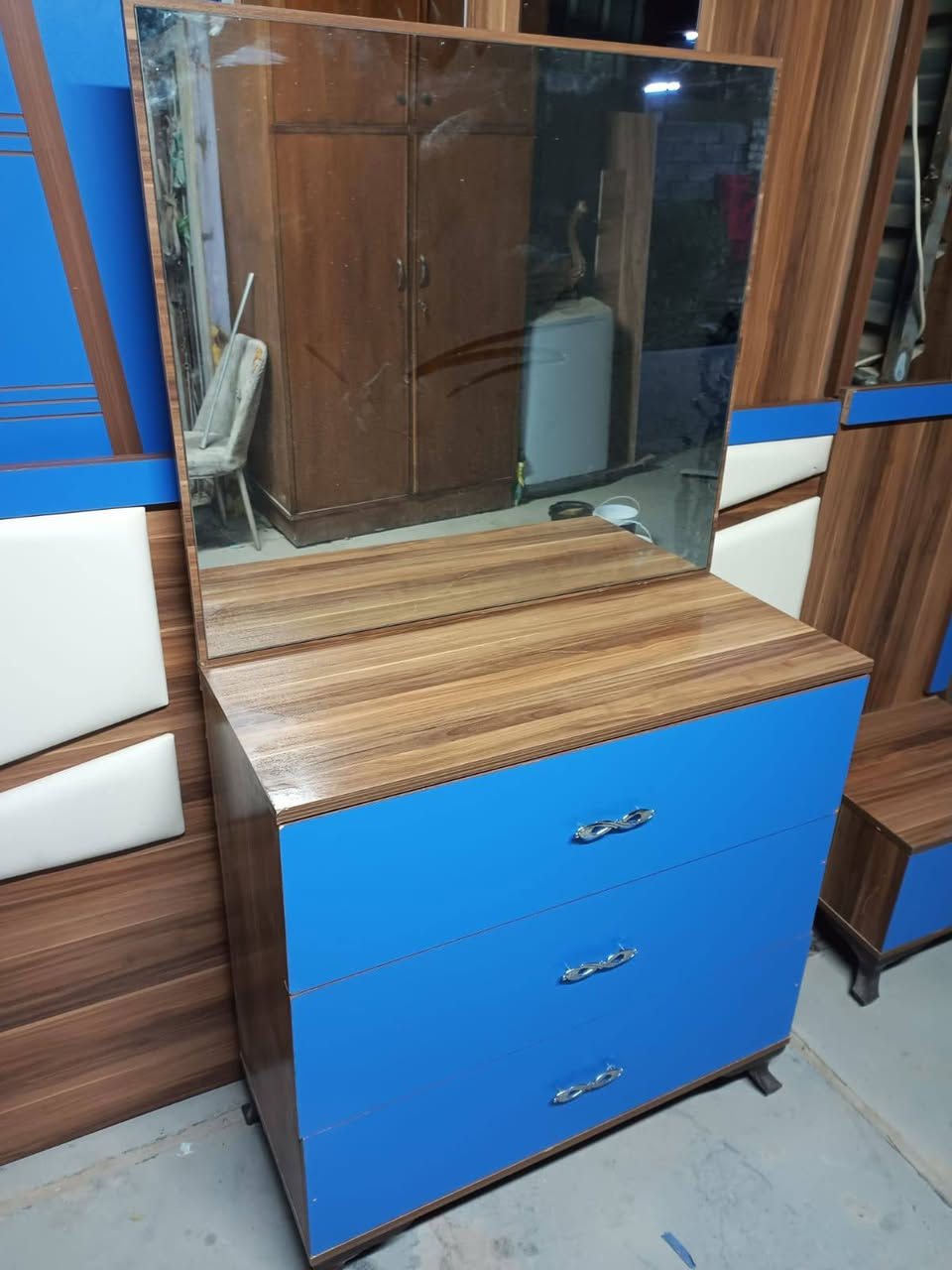 غرفه تركي ٥قطع ٢٥٠ قفل أبو دشير ***********
