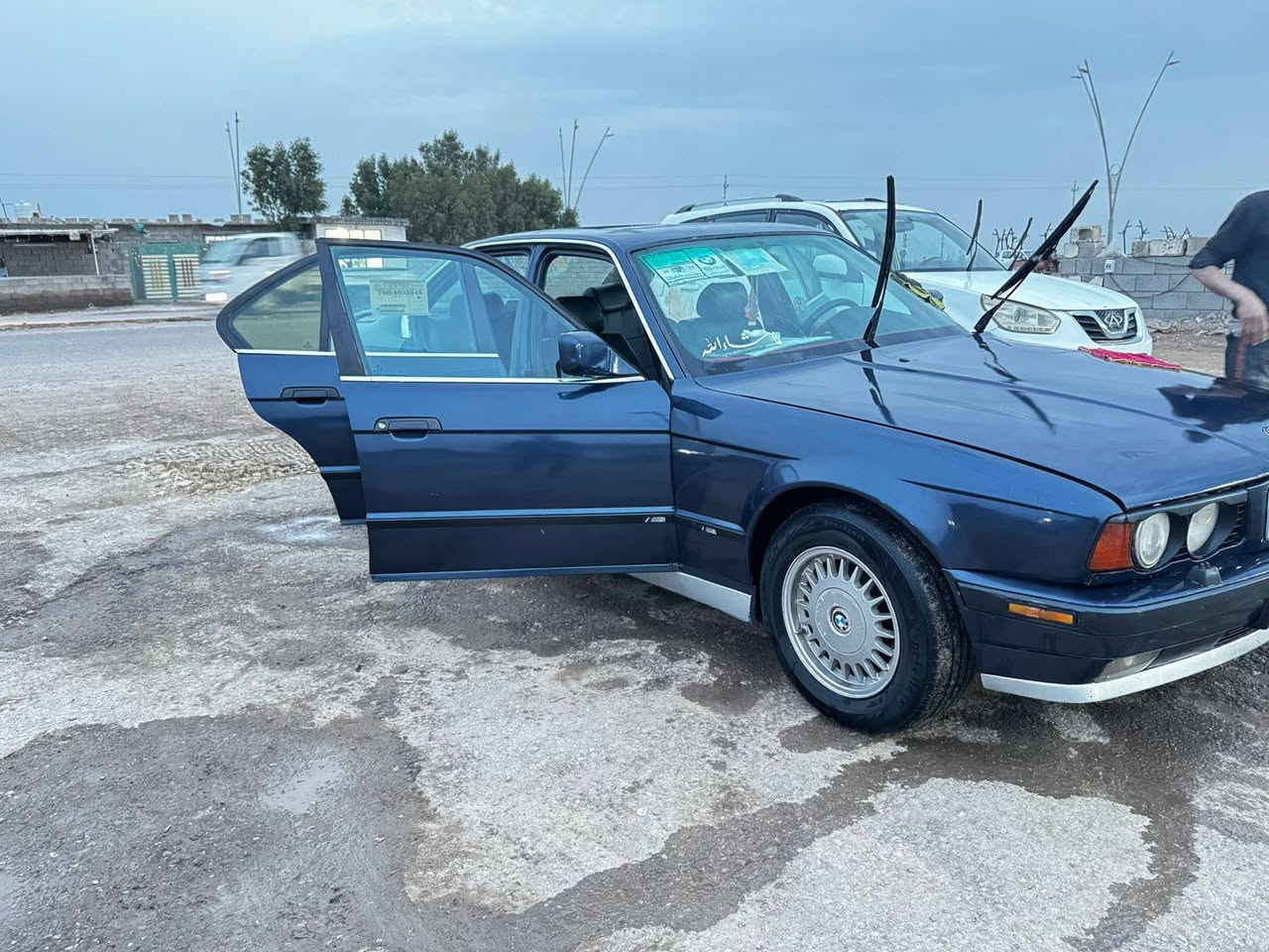 السلام عليكم 
للبيع 525 موديل 1990 رقم اربيل تريد تحويل تريد وكاله سنويه لل 2030 السياره شوفت عينك مكينه كير مكفولات بدون ضربه السياره تجي تكلب وتشوف وتقتنع وميكون خاطرك الا طيب مكان السياره كوت قضاء النعمانيه 
السعر 60 وبيه مجال 
***********
