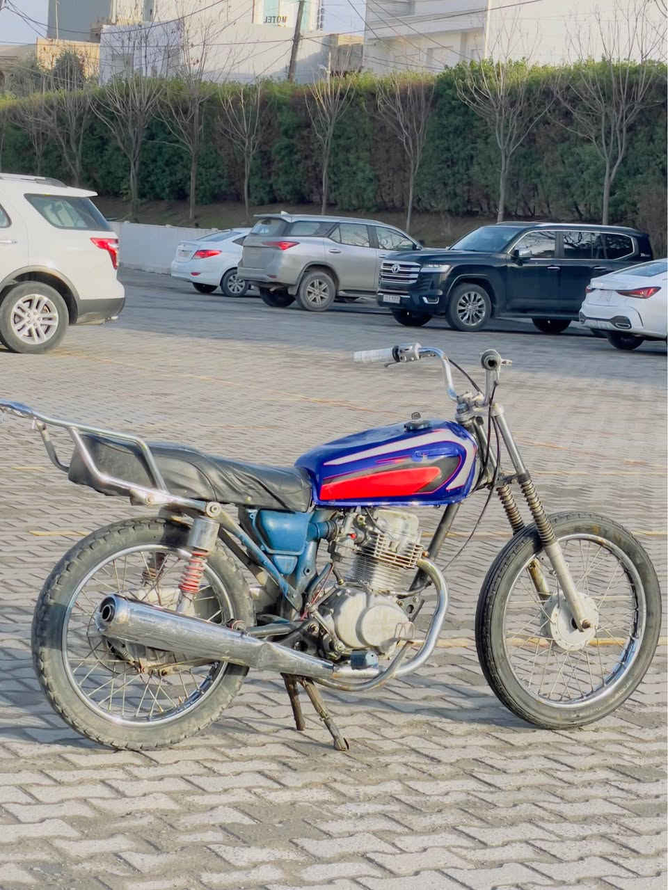 مانتۆڕی ئێرانی بۆفڕۆشتن نرخی 170000محمەلە بۆزانیاری زیاتر پەیوەندی بکە 0751 466 8100 أربيل, العراق
