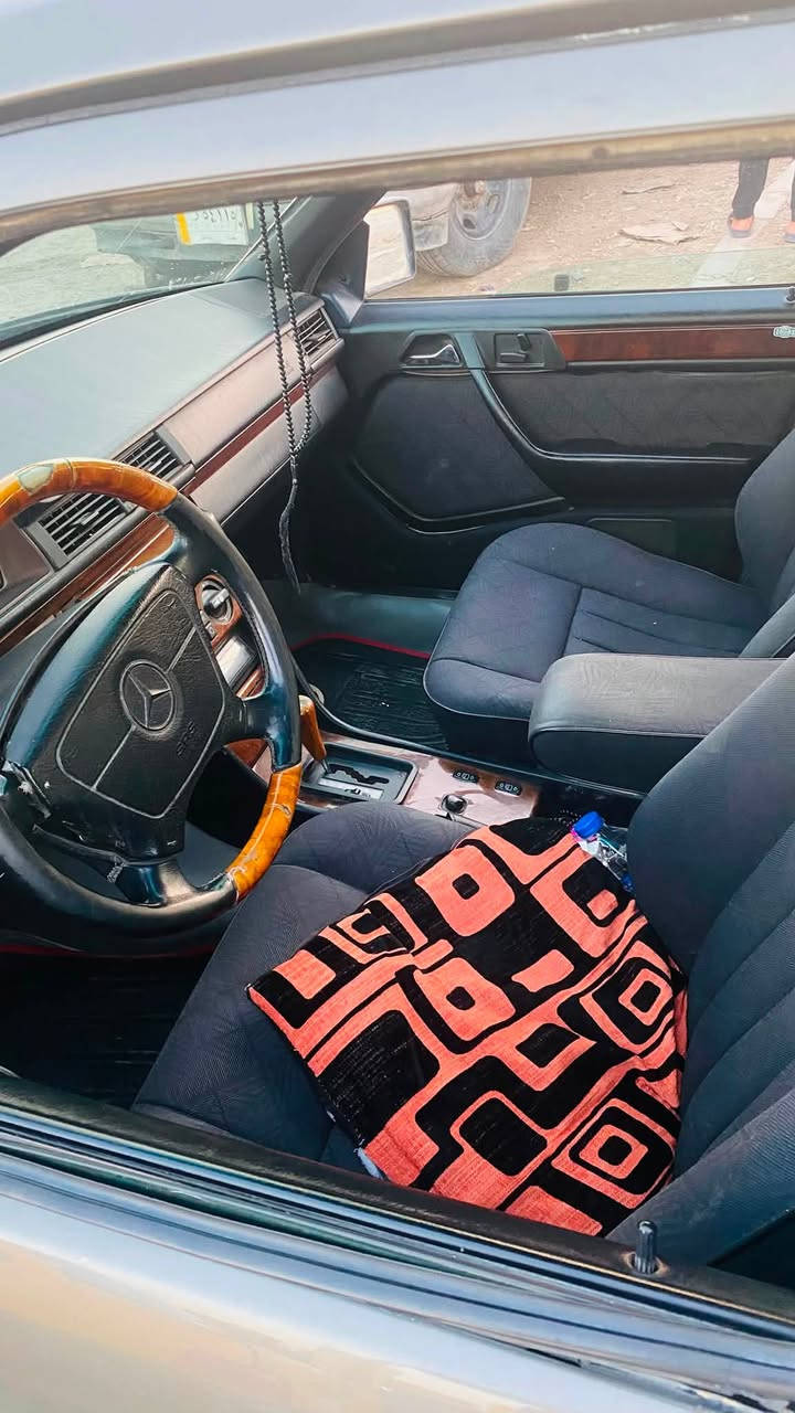السلام عليكم
مرسيدس  دب موديل 92   
محرك vvt 2500 بطه
قواعد دبلات مصلحات مكينه حداديه خير من الله غرفه جديده
كشنات كهرباء رڦـٍُـٍُم دولي بغداد راعيها بالعمارة سنوية 31 تريد تحويل تريد وكالة
سعر 42 وبيها مجال
مكاني ميسان رقم تلفون ***********

