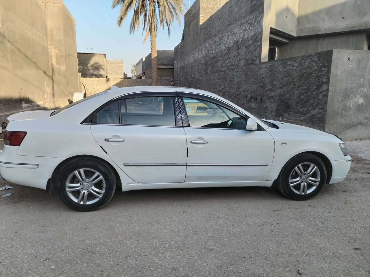 السلام عليكم سوناته للبيع موديل 7محدثه 10مصبوغه عام للجماليه بيهه طخه بلجاملغ  الامامي عكس السايق رقم بغداد الانكليزي بسمي خليجية فول مواصفات مكينه وكير وكهربائيات وتخم تايرات وتبريد كله جاهزه مكينه 2400دوش حداديه 70بل100فتحه تحكم ستيرن كشن كهربائيّ حساسات خلفيه كشنات جلد شاشه كامره داخل صاج حاجب لد الاستفسار ولاتصال عل رقم ***********مكاني بابل الحصوه السعر (90)بيهه مجال قليل
