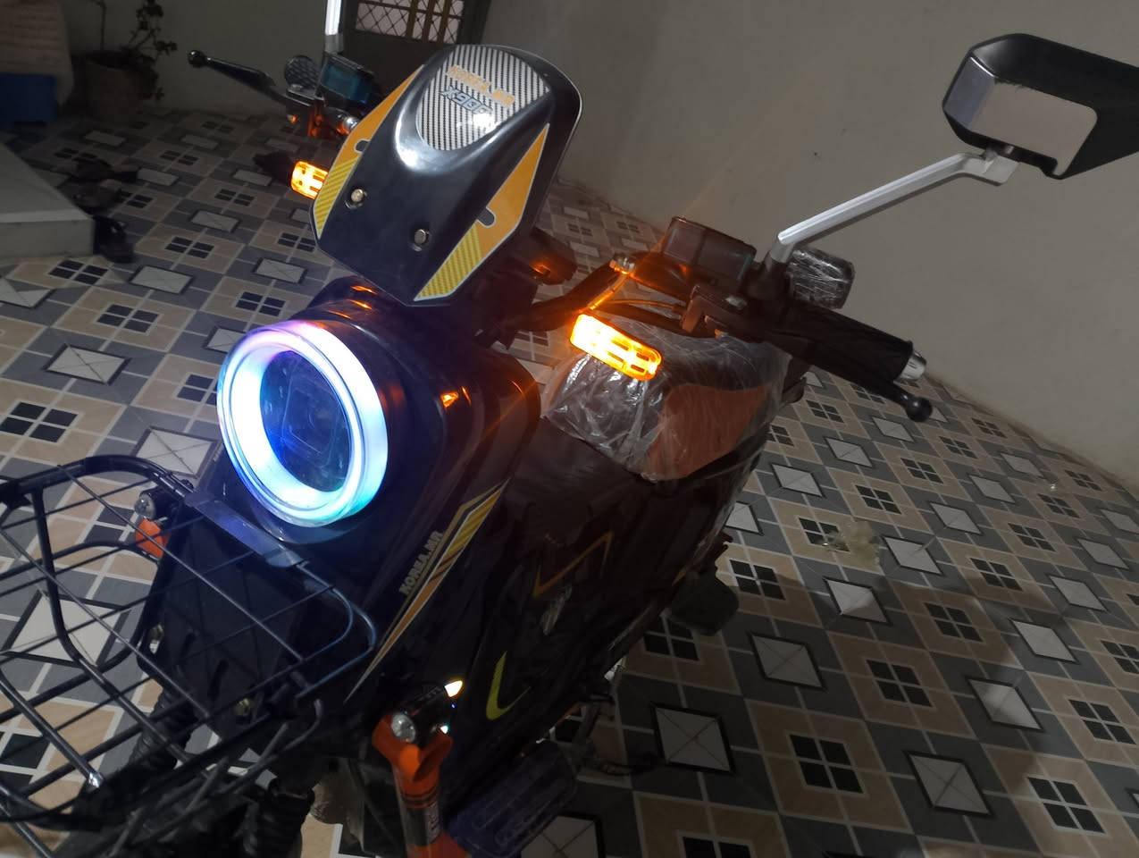 ماطور شحن للبيع ايش اسمه اكس 900 المكان جلولاء ديالى للتصالل
***********
