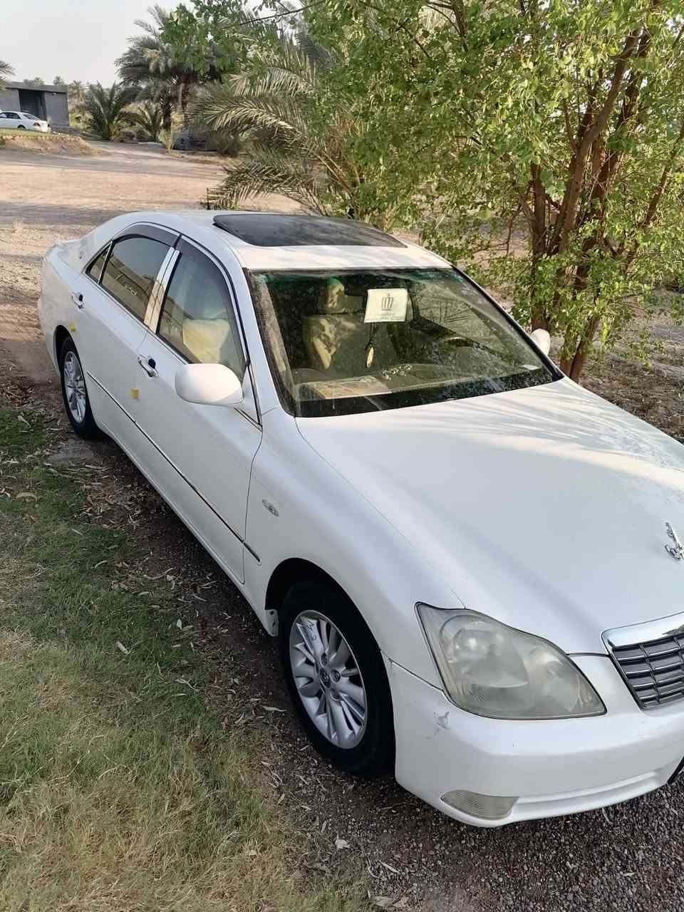 شاهينه ٢٠٠٦ بصمه رصاصي
أدوات
٣دكم فتحه 
برده خلفيه
داخل بيجي
شاصي ٨٢
العنوان فلوجة
***********
